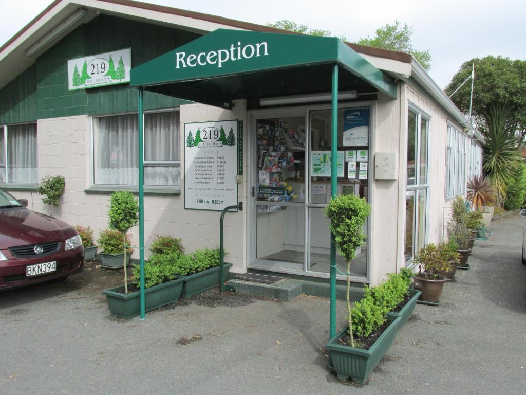 219 On Johns Motel & Holiday Park Christchurch Exterior foto
